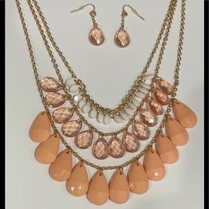 Avon Glimmer Drop Necklace and Earring Gift Set